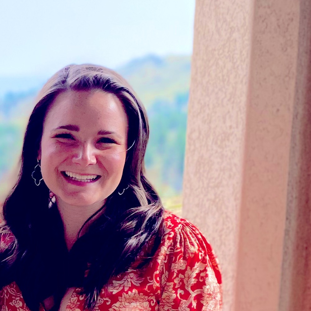 Meet your Posher, Laura